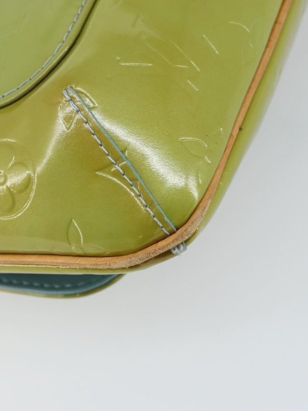 Authentic LOUIS VUITTON Vernis Thompson Street Shoulder Bag Baby Blue M91009 - Picture 5 of 16